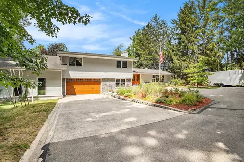 5255 16th, Hudsonville, MI 49426