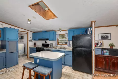 Kitchen - Undisclosed, Lowell, MI 49331 photo 2 of 3