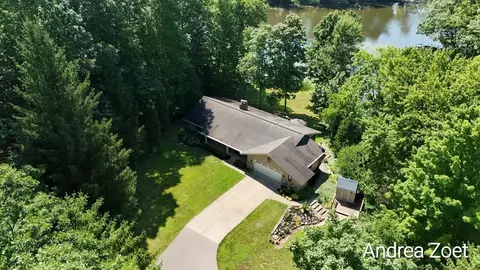 8300 Arapaho, Alto, MI 49302