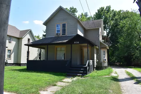 916 Washington, Kalamazoo, MI 49001