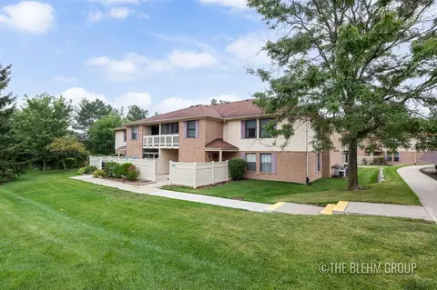 61264 Greenwood, South Lyon, MI 48178