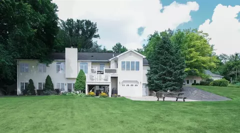 5310 Watson, Eau Claire, MI 49111