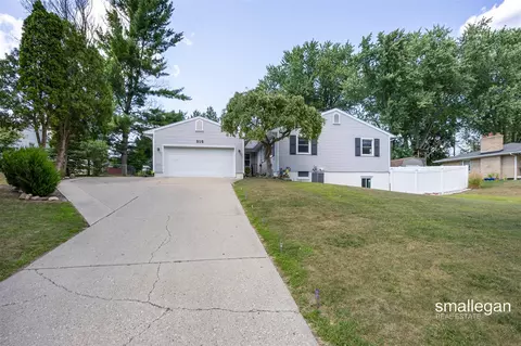 510 W High, Greenville, MI 48838