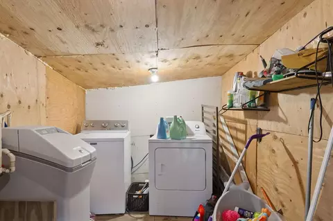 4438 Division, Mcbride, MI 48852 photo 30