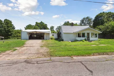 4438 Division, Mcbride, MI 48852 photo 6