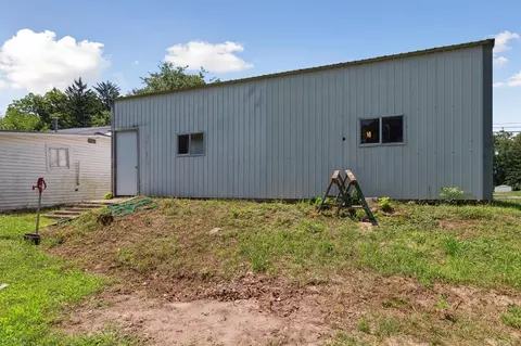 4438 Division, Mcbride, MI 48852 photo 38