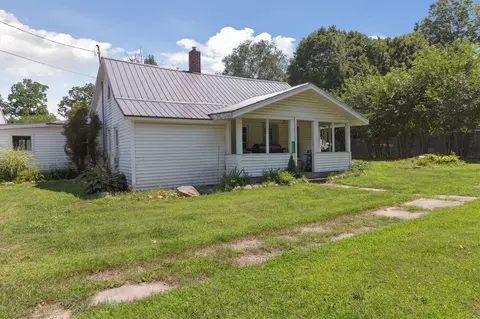 4438 Division, Mcbride, MI 48852 photo 2