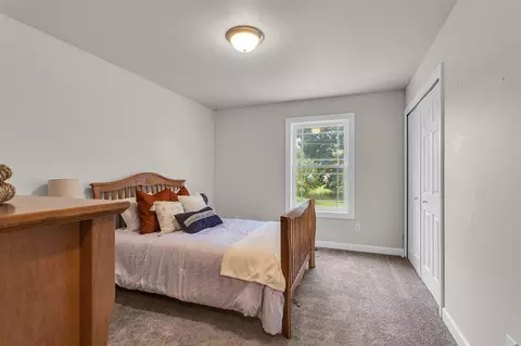 Bedroom - 9502 Lee, Jackson, MI 49201 photo 6 of 7