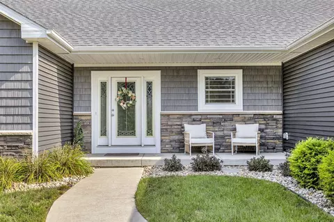 Exterior - 9502 Lee, Jackson, MI 49201 photo 1 of 9