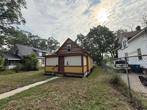 2424 Howden, Muskegon, MI 49444