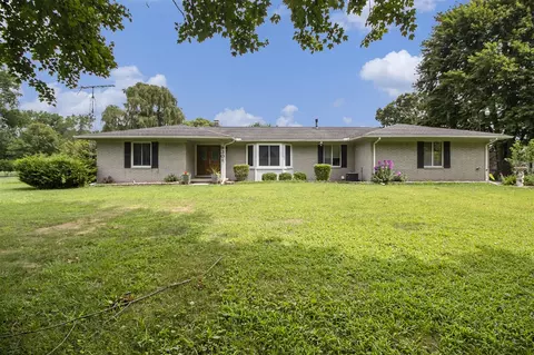 9301 Hannan, Romulus, MI 48174