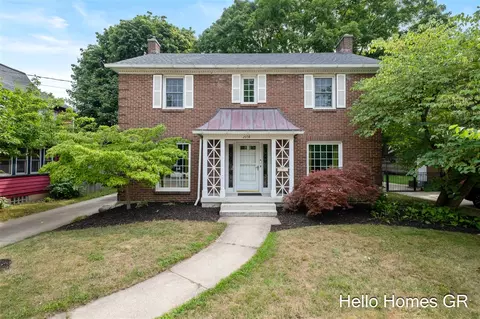 2058 Godwin, Grand Rapids, MI 49507
