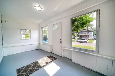 Exterior - 151 W Euclid, Jackson, MI 49203 photo 3 of 11