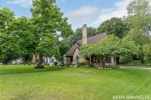 1001 Sheldon, Grand Haven, MI 49417