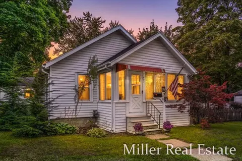 602 E Clinton, Hastings, MI 49058