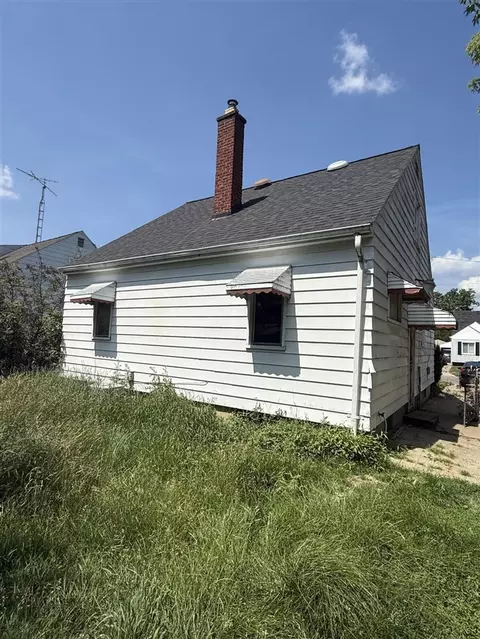 1364 Sutton, Flint, MI 48504 photo 3