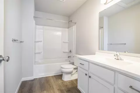 Bath - 12759 High Rdg, Freeport, MI 49325 photo 3 of 3