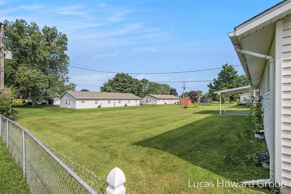 Exterior - 908 Meadowlane, Sturgis, MI 49091 photo 2 of 6