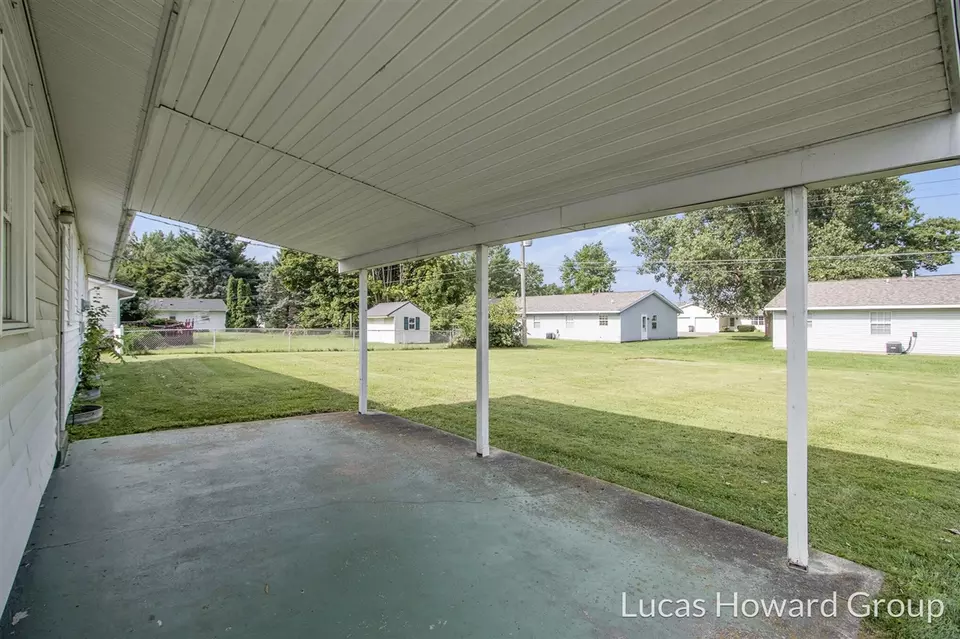 Exterior - 908 Meadowlane, Sturgis, MI 49091 photo 1 of 6
