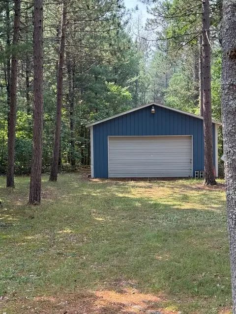 333 E 20th St, Baldwin, MI 49304 photo 3