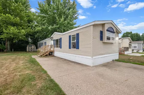 4676 Gardens, Walker, MI 49534