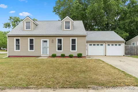 3940 Burlingame, Wyoming, MI 49509