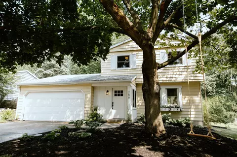 786 Adaway, Ada, MI 49301