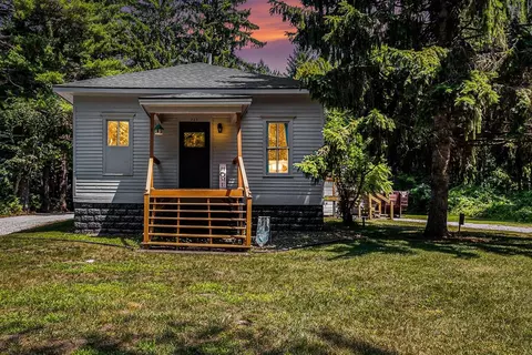 258 N Buys, Muskegon, MI 49445
