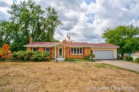 4318 17th, Dorr, MI 49323
