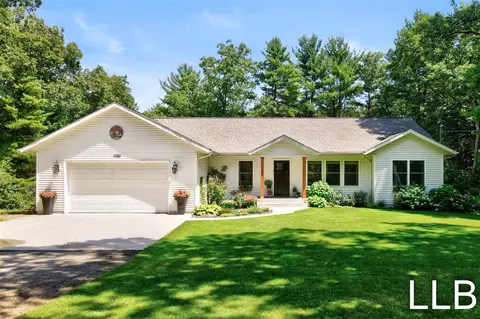 1700 N Schneider Lk, Whitehall, MI 49461