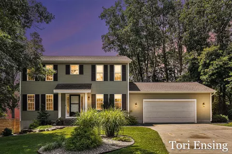10715 William, Greenville, MI 48838