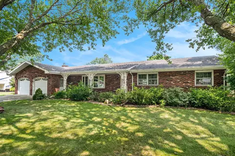 5485 Whispering Pne, Stevensville, MI 49127
