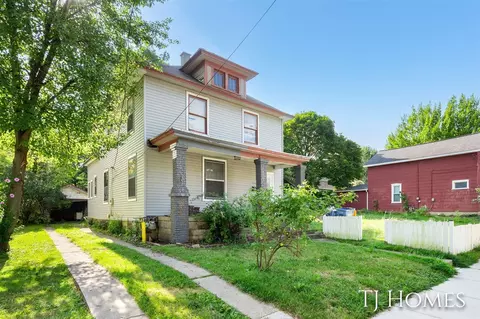 1344 College, Grand Rapids, MI 49505