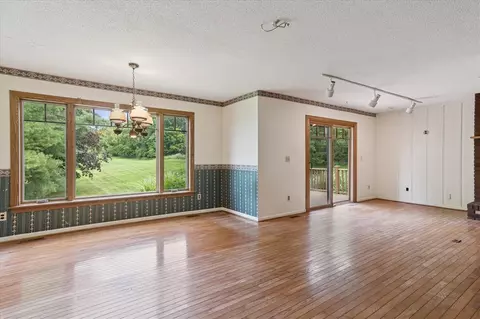 Living - 14430 E Austin, Manchester, MI 48158 photo 7 of 10