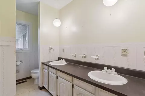 Bath - 14430 E Austin, Manchester, MI 48158 photo 4 of 4