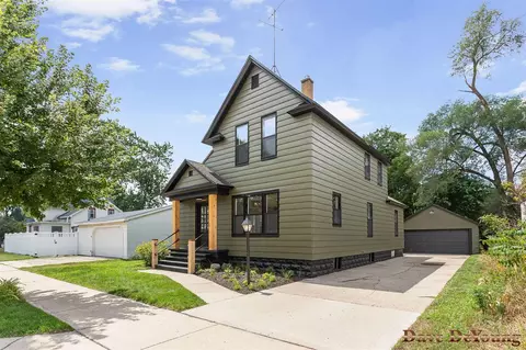 16 N Jefferson, Zeeland, MI 49464