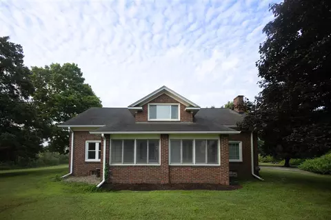 5696 E W Ave, Vicksburg, MI 49097
