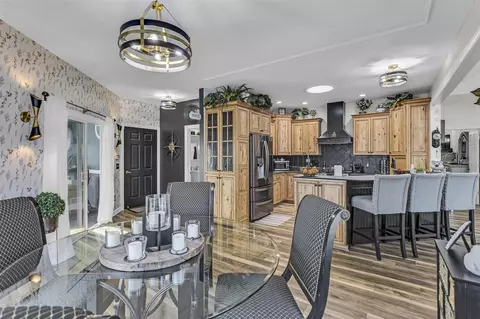 Dining - 6349 E Michigan, Jackson, MI 49201 photo 3 of 3