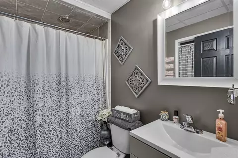 Bath - 6349 E Michigan, Jackson, MI 49201 photo 7 of 8