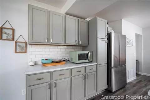 1341 Mclaughlin, Muskegon, MI 49442
