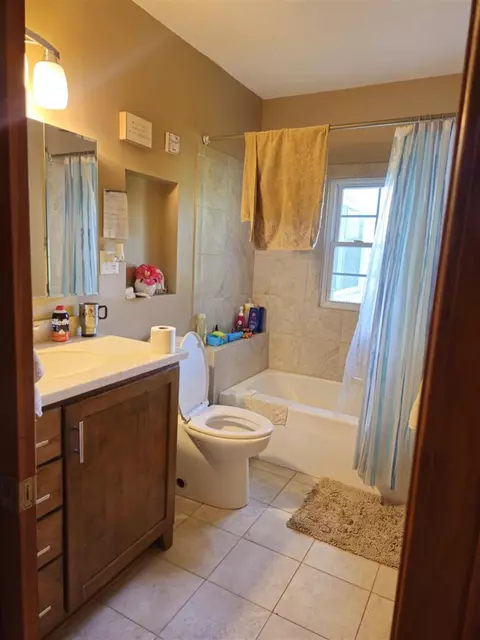 Bath - 7751 Moreland, Jerome, MI 49249 photo 1 of 1