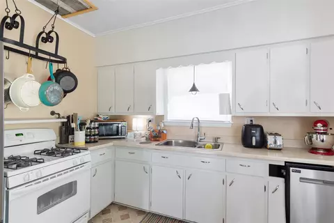 Kitchen - 129 W Silver, Reading, MI 49274 photo 2 of 2