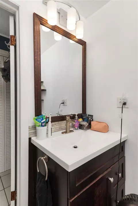Bath - 129 W Silver, Reading, MI 49274 photo 1 of 4