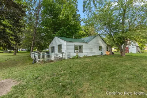 15026 Meddler, Gowen, MI 49326