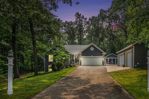 4106 Wildwood, Allegan, MI 49010