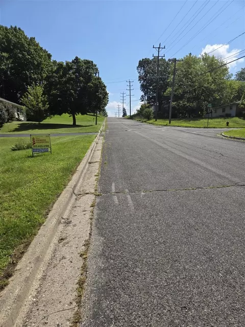 Exterior - 820 E Argyle, Jackson, MI 49202 photo 12 of 12