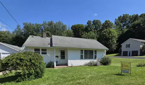 Exterior - 820 E Argyle, Jackson, MI 49202 photo 2 of 12