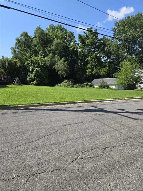 Other - 820 E Argyle, Jackson, MI 49202 photo 3 of 9