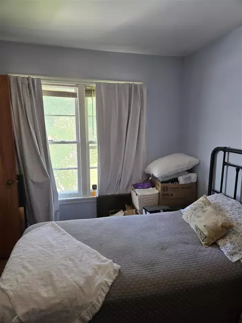 Bedroom - 820 E Argyle, Jackson, MI 49202 photo 5 of 5