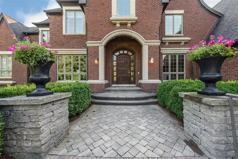 3250 Oak Holw, Ann Arbor, MI 48103